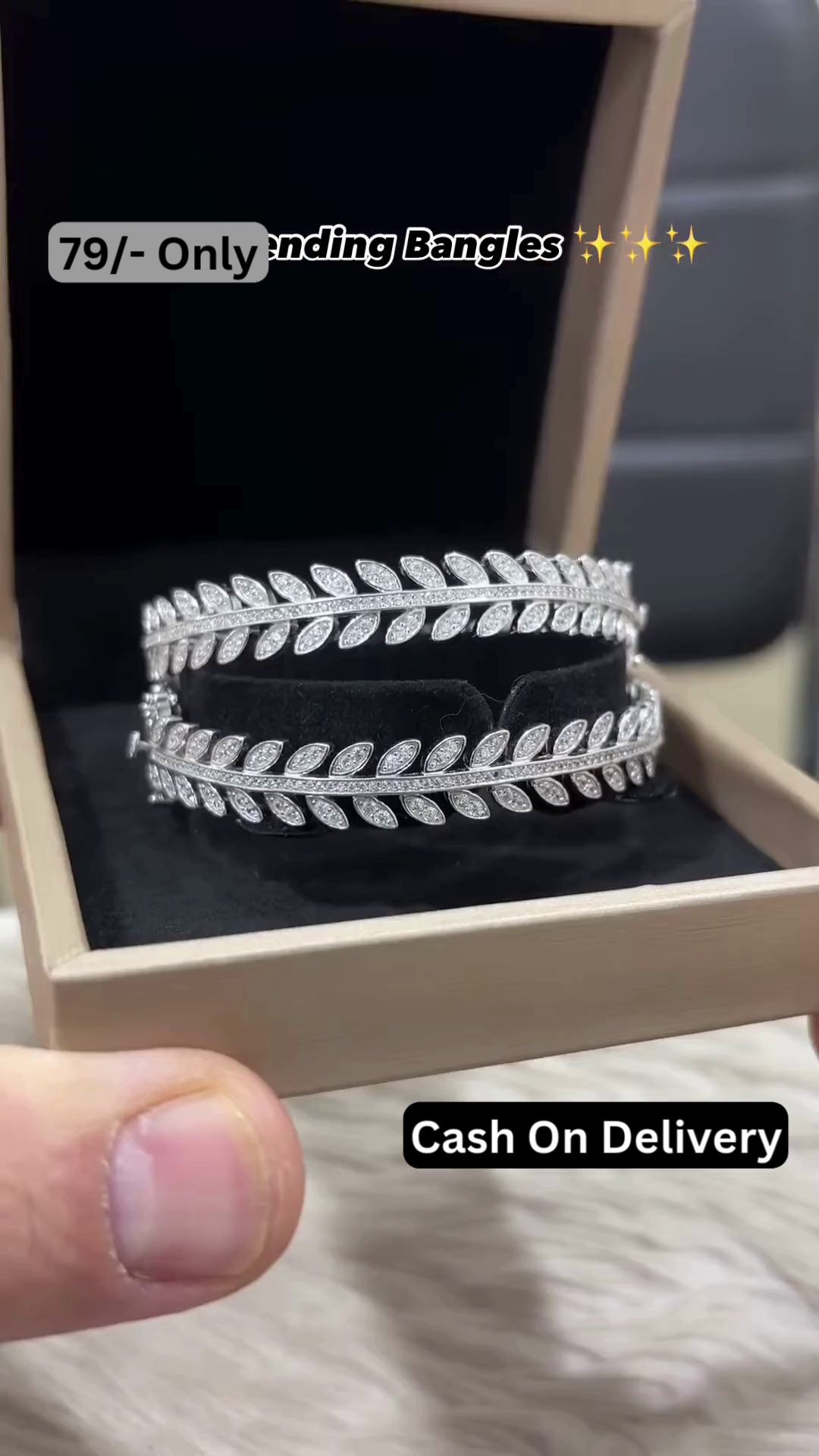 Elegant Silver-Toned Leaf Design Bangle Set with Sparkling CZ Accents