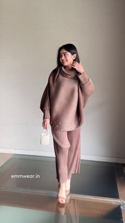 Elegant Women’s Co-Ord Set – Loose Fit Top and Straight Pants | Available in 4 Colors