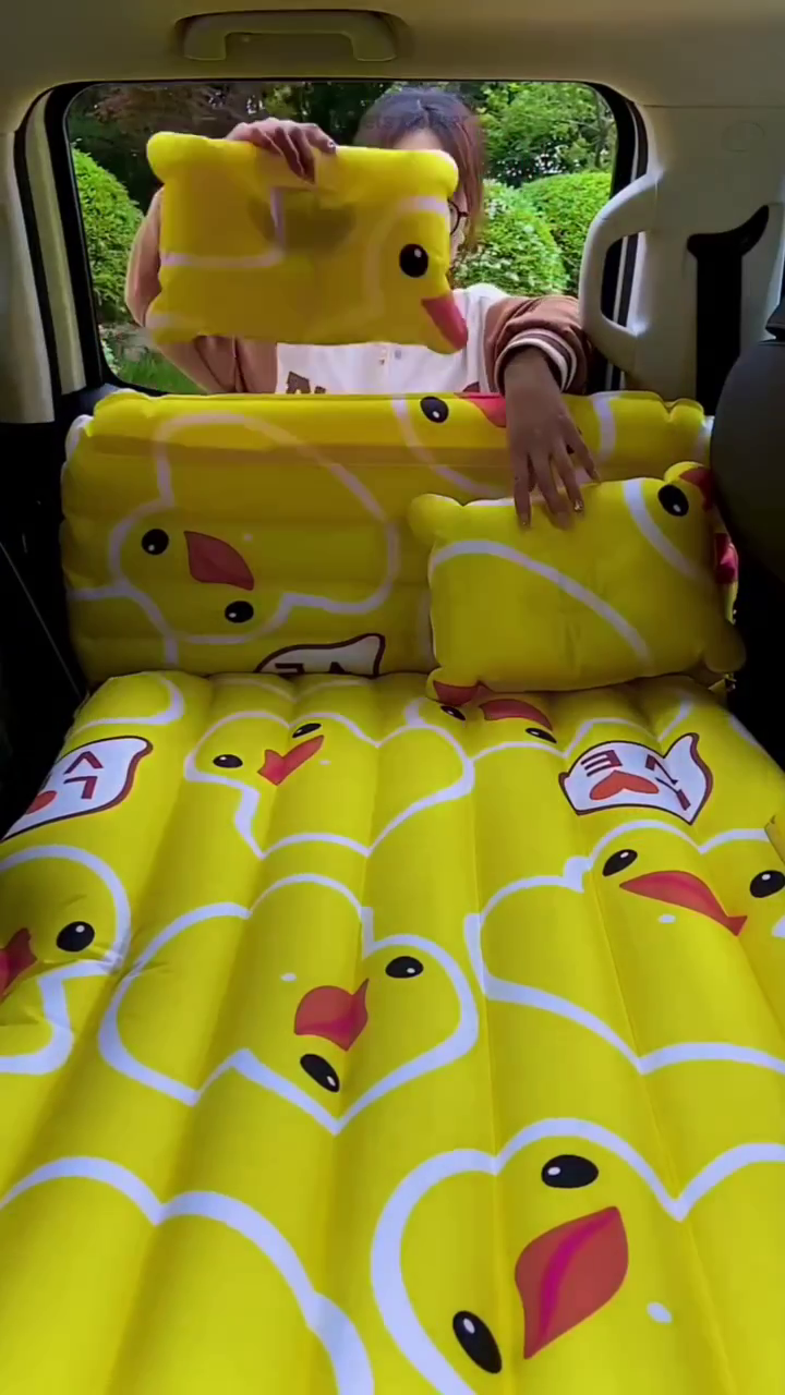 Inflatable Car Mattress with Cute Duck Design – Portable Backseat Bed for Road Trips and Camping