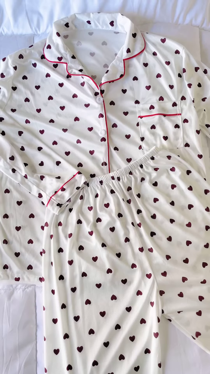 Comfortable Women's Heart Print Long Sleeve Pajama Set with Contrast Piping