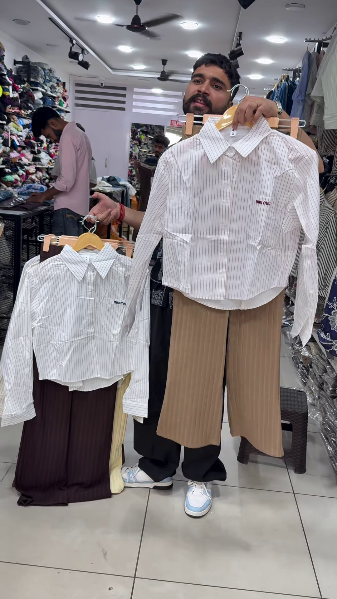 Trendy Women’s Cropped Pinstripe Shirt and Wide-Leg Pleated Pants Set