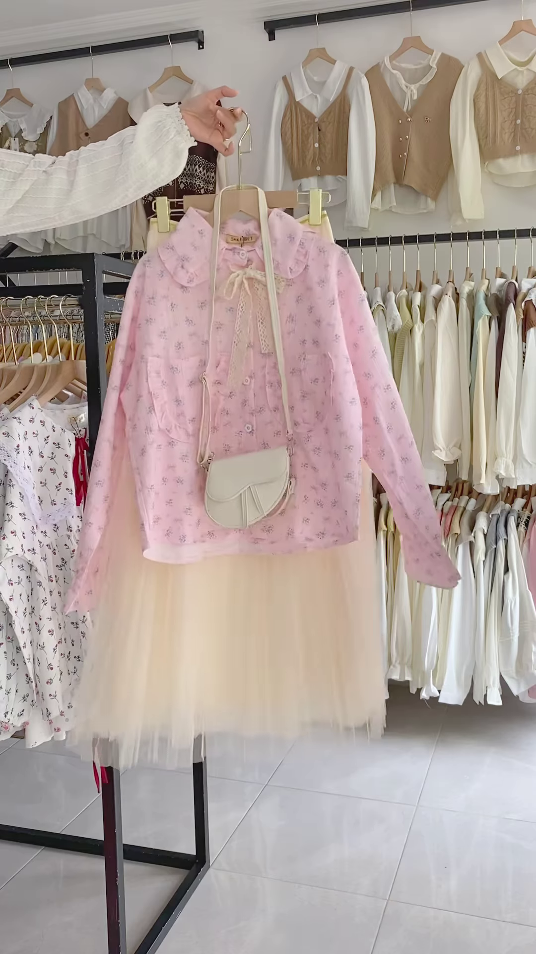 Charming Women's Embroidered Blouse and Layered Tulle Skirt Outfit with Crossbody Bag
