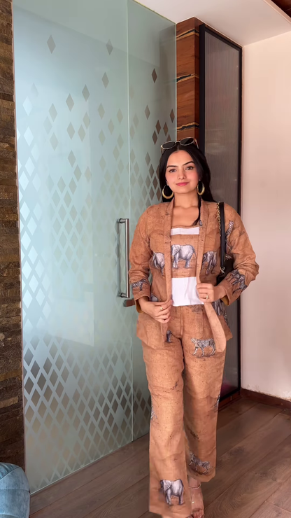 Trendy Women’s Cropped Pinstripe Shirt and Wide-Leg Pleated Pants Set