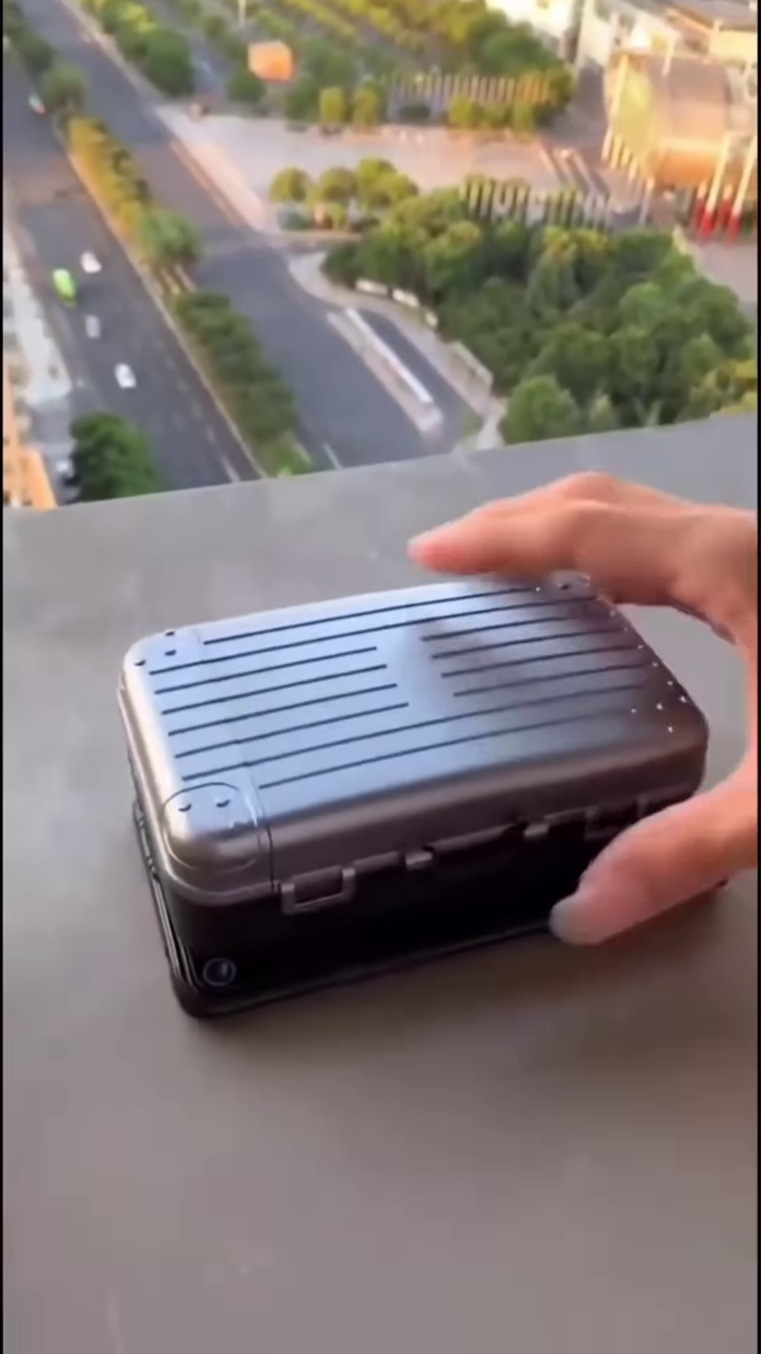 Mini Foldable Drone with Camera Controlled by Smartphone - Portable and Easy to Use
