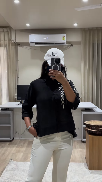 Lightweight Textured Button-Down Shirt with Three-Quarter Sleeves