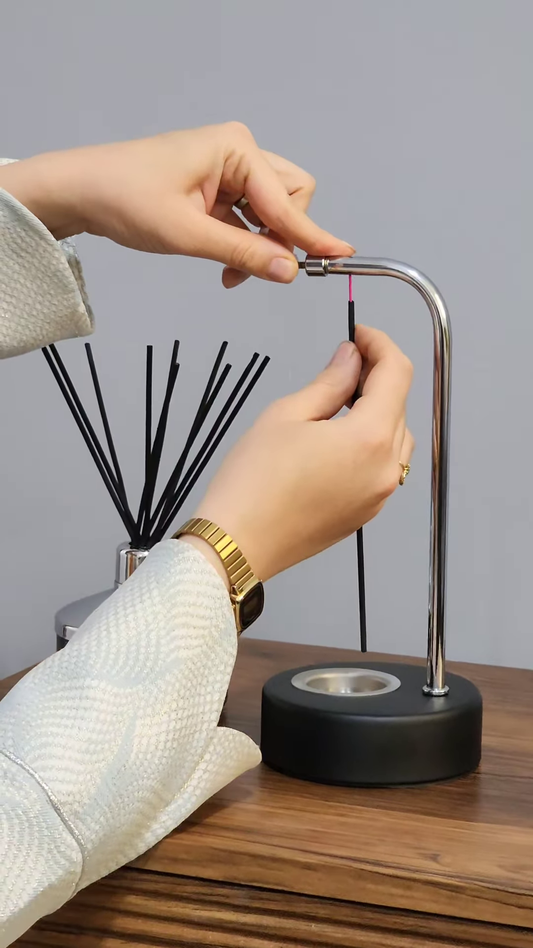 Modern Dual Fragrance Set: Reed Diffuser and Candle Warmer Lamp