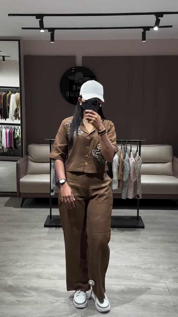 Relaxed Fit Linen Blend Two-Piece Set with Cropped Top and Wide-Leg Pants