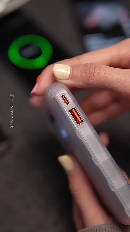 High-Capacity Multi-Port Power Bank for Simultaneous Device Charging