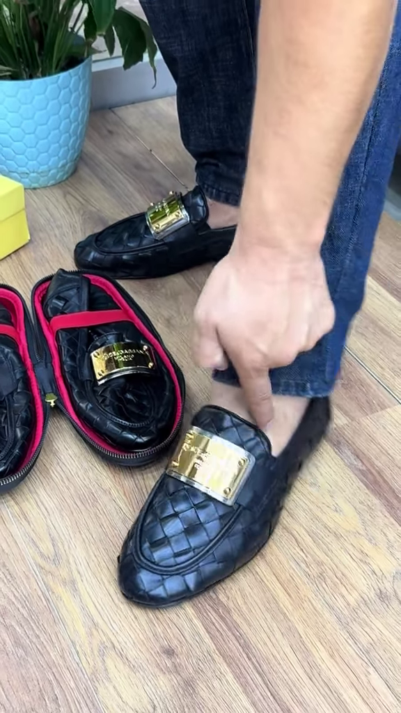 Men’s Woven Leather Loafers with Decorative Metal Buckle