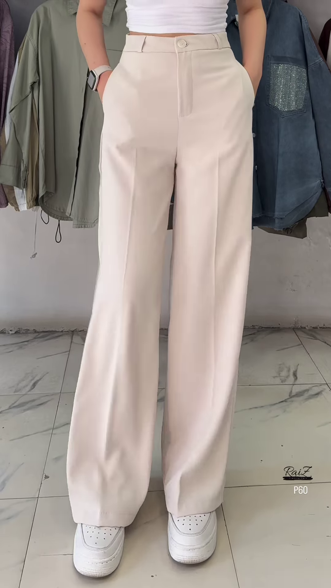 High-Waisted Wide-Leg Trousers in Solid Earth Tone