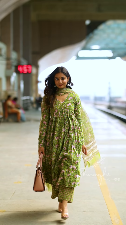 Elegant Long-Sleeved Printed Anarkali Kurti with Coordinating Dupatta